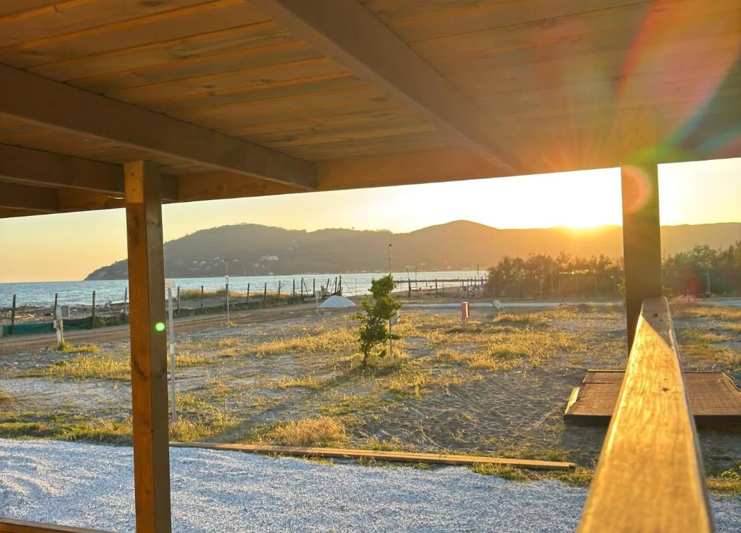 캠프장 The Beach Camping Village 마리나 디 카라라